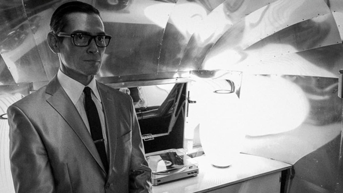 ‎Glass Chin (2014) directed by Noah Buschel • Reviews, film + cast